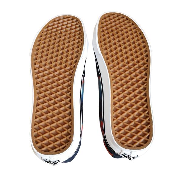 NWT Vans Sk8-Hi Sneaker Dark Aura Multi True White Size M9.5 W11.0 VN0A4U3CWN0 - Picture 7 of 8